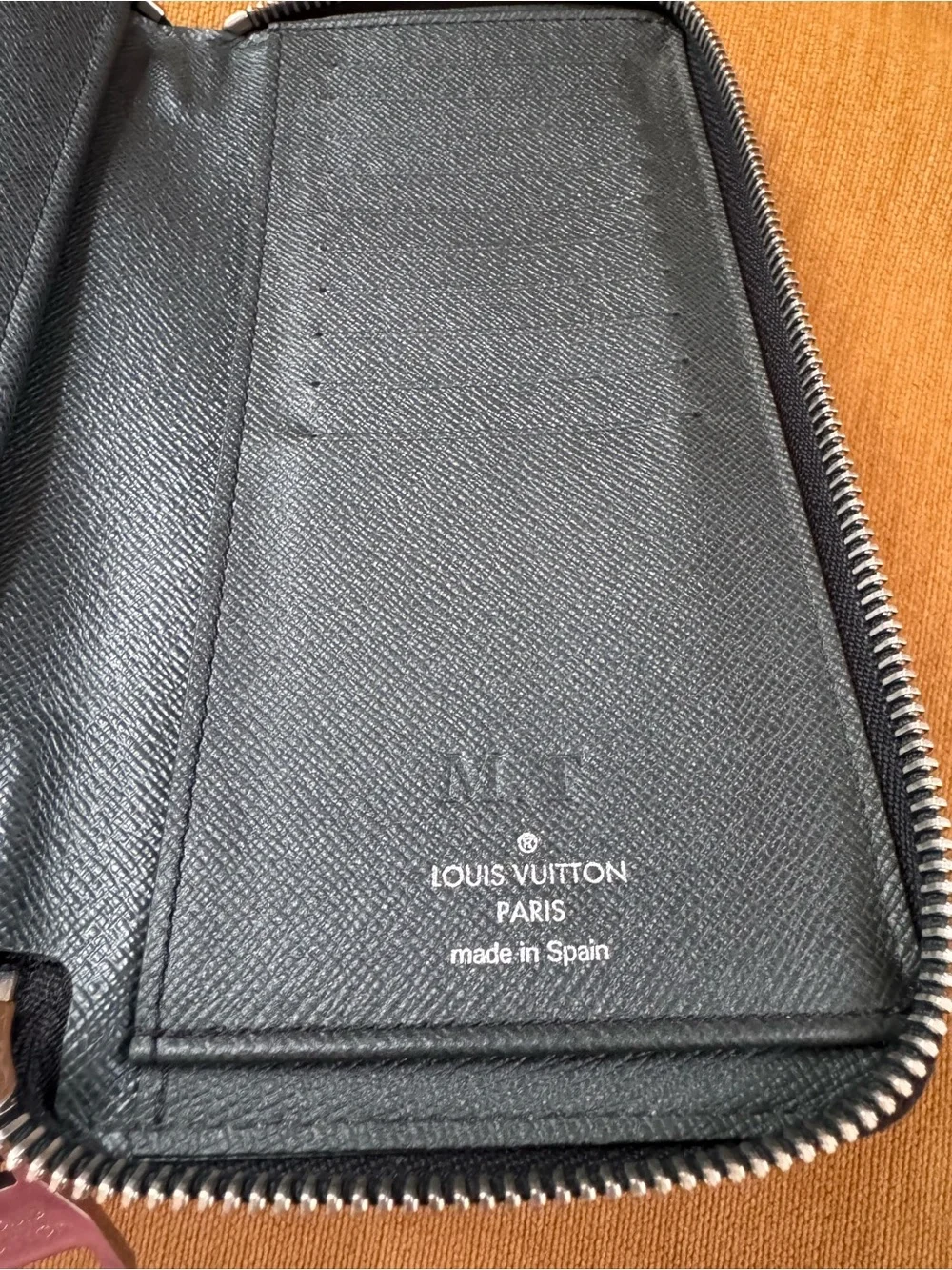 Louis Vuitton Zippy Leather long wallet Organizer Black Taiga
